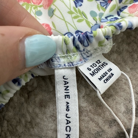 Janie & Jack Baby Girl Floral Swimsuit Size 6-12 Months NWT - Picture 3 of 4